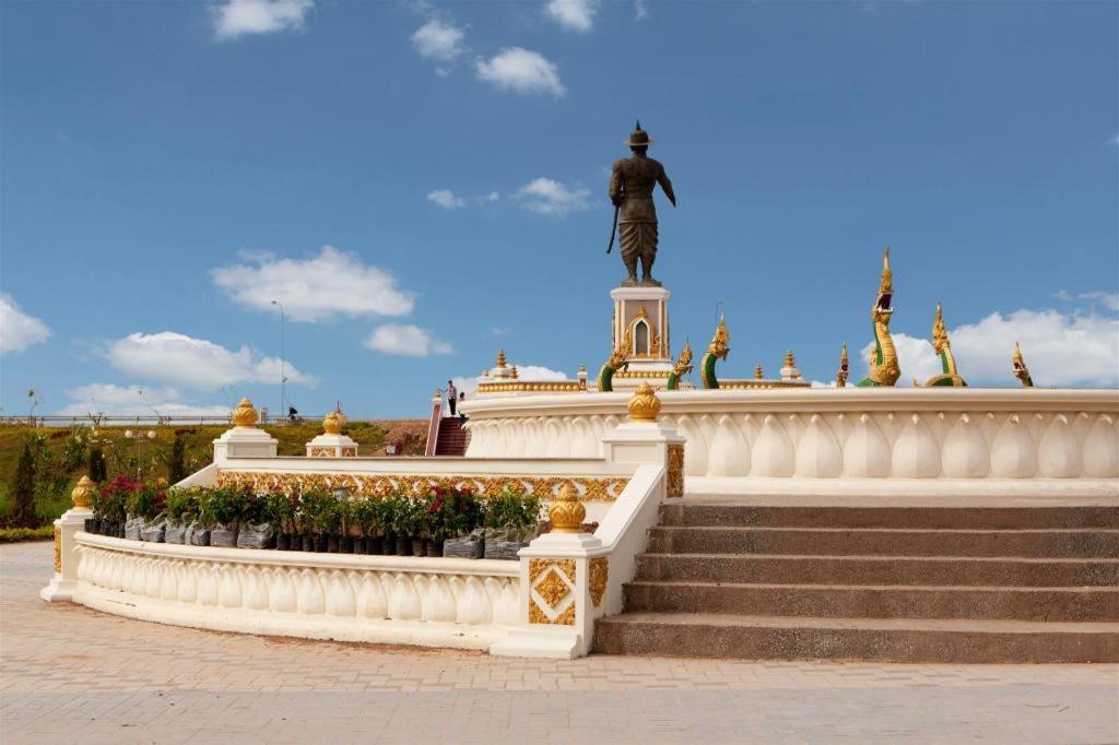 Leuxay Hotel Vientiane Bagian luar foto