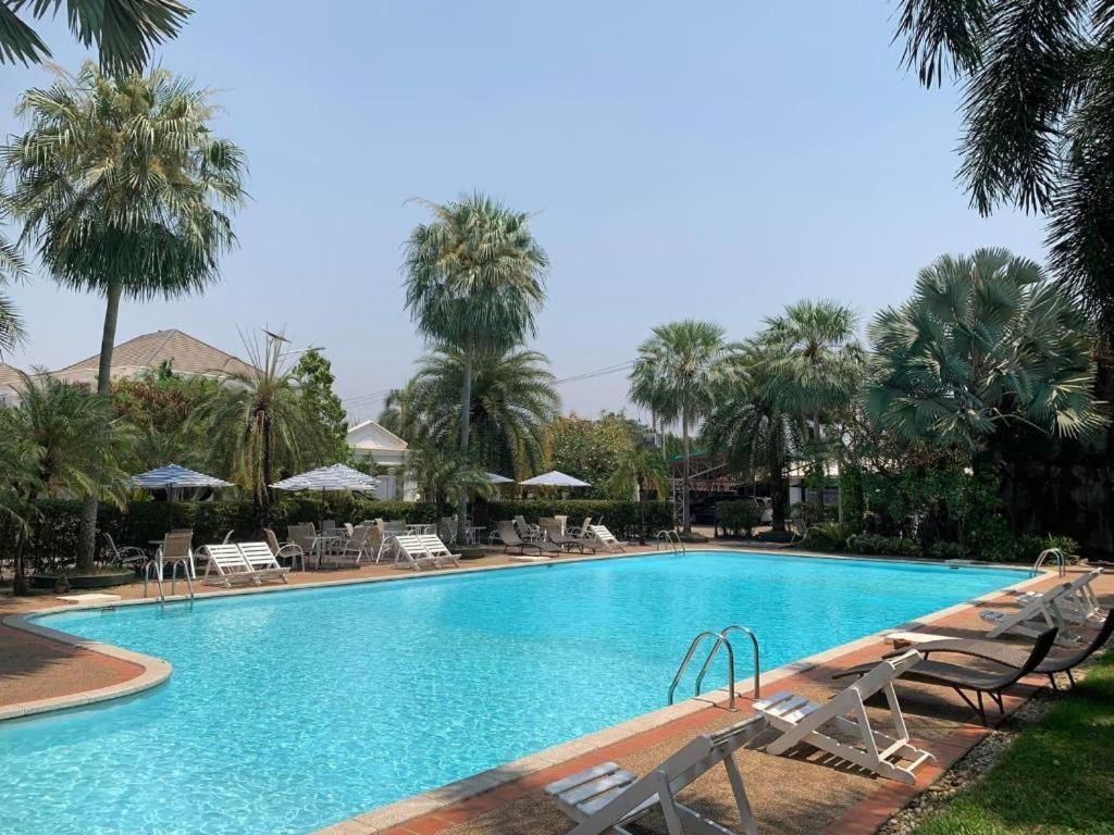 Leuxay Hotel Vientiane Bagian luar foto