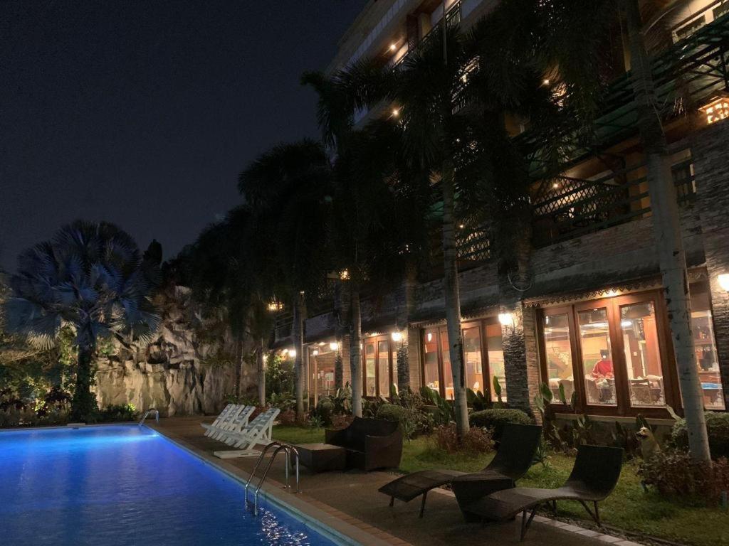 Leuxay Hotel Vientiane Bagian luar foto