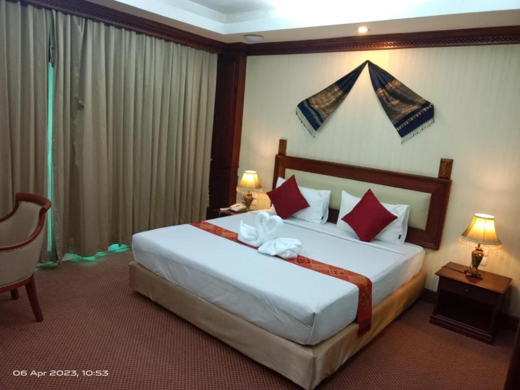 Leuxay Hotel Vientiane Bagian luar foto