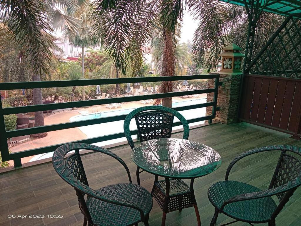 Leuxay Hotel Vientiane Bagian luar foto