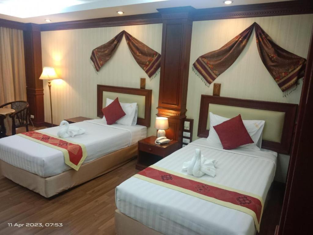 Leuxay Hotel Vientiane Bagian luar foto
