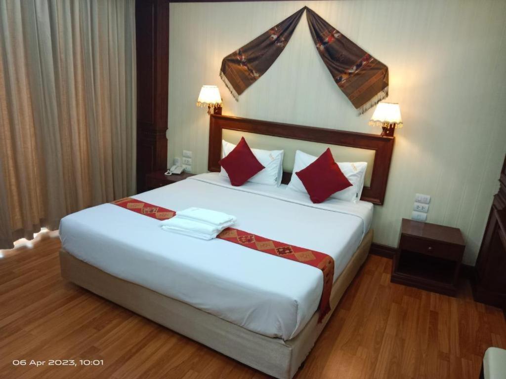 Leuxay Hotel Vientiane Bagian luar foto