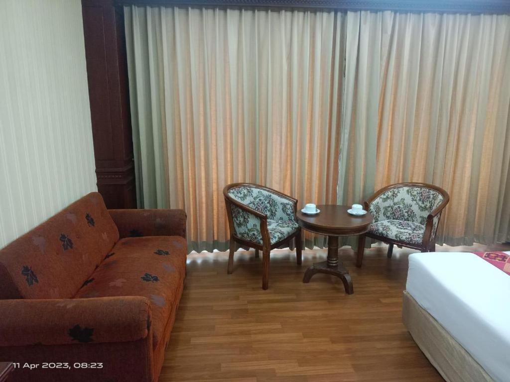 Leuxay Hotel Vientiane Bagian luar foto