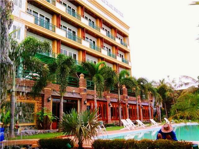 Leuxay Hotel Vientiane Bagian luar foto